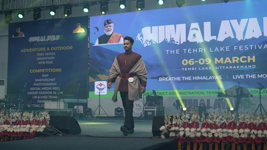 Fashion show with Himalayan O2 branding